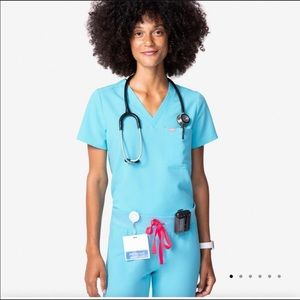 Figs Neon Blue Catarina One Pocket Top small